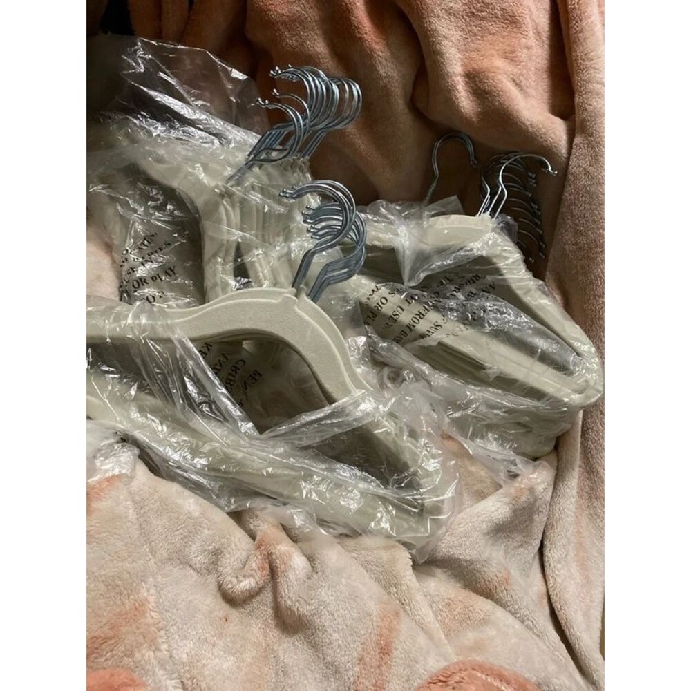 Youth Size Velvet Hangers